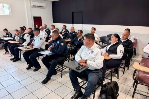 Dan curso a oficiales sobre trato a autistas
