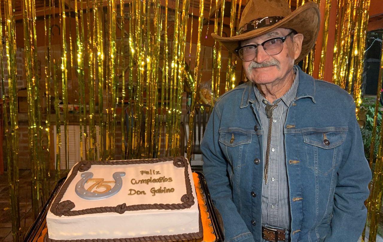 Celebró don Gabino sus 75 años de vida