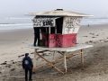 Prenden fuego a caseta salvavidas