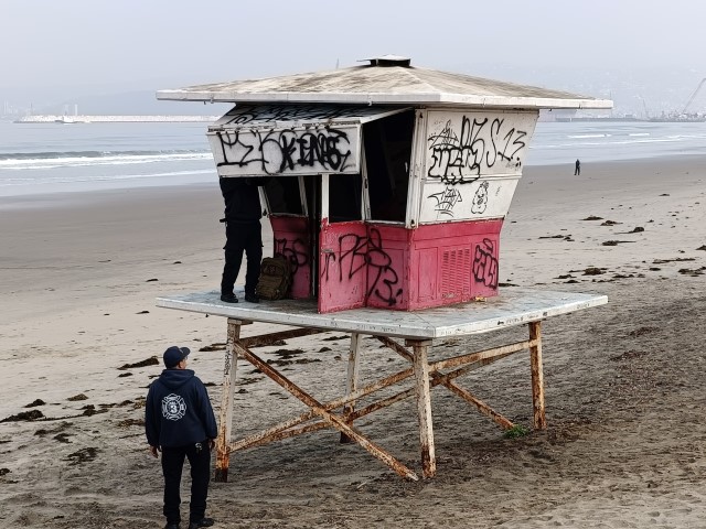 Prenden fuego a caseta salvavidas