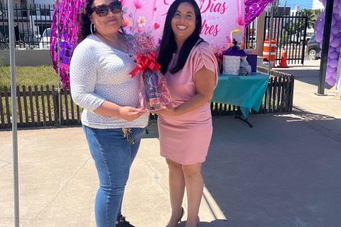 Durante el festejo, las madres recibieron regalitos. 