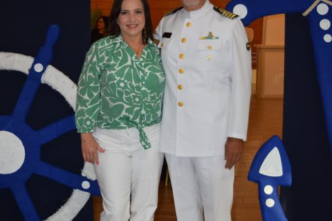 Tina Conde y el Capitán Isidro Conde.