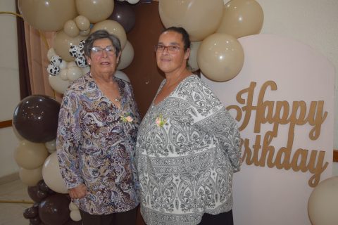 Norma Zazueta y Karla Villavicencio.