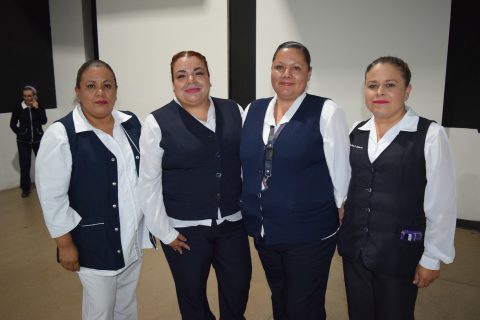 Judith Cruz, Lina Flores, Victoria Olmos y Alma Jasso.