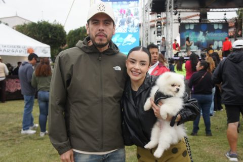 Isaías Bertín, Isabel Cáceres y Milo.