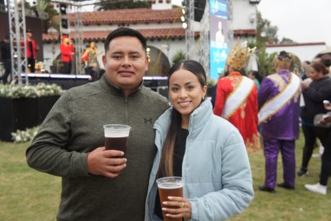 Joel Drew y Karen Aguiñaga.