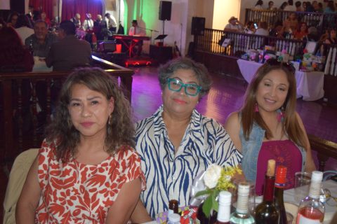 Elizabeth Echeverría, Gabriela Hernández y Tania Olivares. 