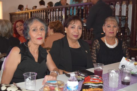 Mili Cabrera, Esther Gutiérrez y Ana Luisa Ramírez. 