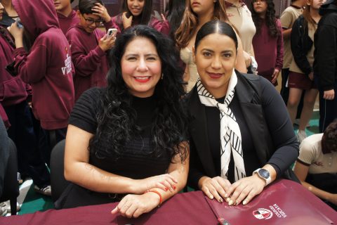 Brianda Moreno y Estrella Flores.