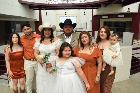 Alexia Hurtado, Aaron Barboza, Yoselin Jiménez, Guillermo Barboza, Kylie, Adriana Hernández, Adriana Barboza y Zoe.