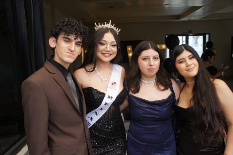  Cristian, Karely, Valeria y Alexa.