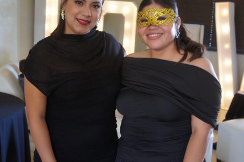 Estrella Flores y Andrea Flor.