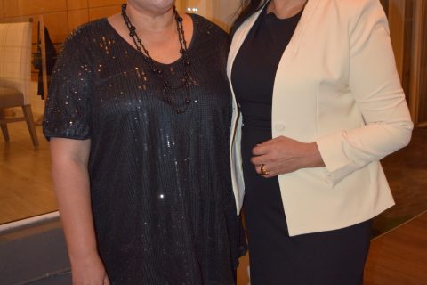 Ana Claudia García y Ángeles Cázares.