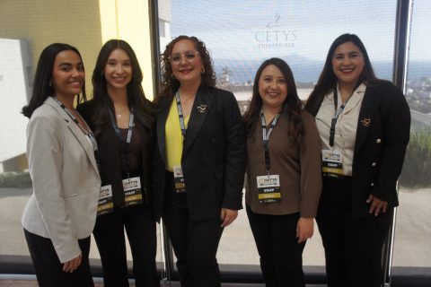 Conectan futuros líderes
