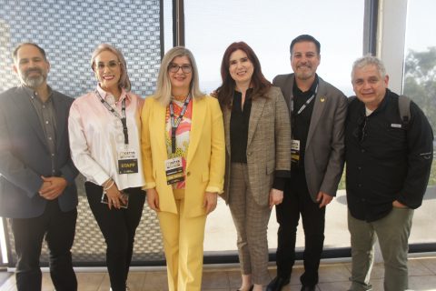 Adrián Hernández, Roxana Gutiérrez, Reina Castro, Janet Murillo, Iván Pérez y Raúl Durán.