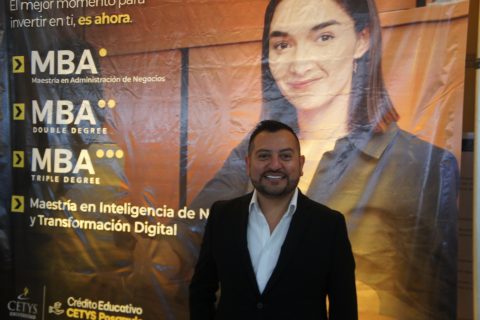 Gonzalo González presentó la ponencia “Construyendo mi liderazgo”.