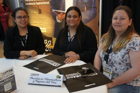 Nora López, Montserrat Hernández y Gabriela Horta.