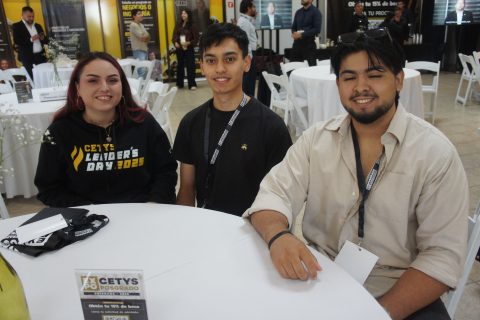 Andrea Núñez, Juan Pablo Poncelis y Caleb Payán.