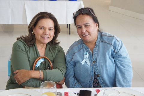 Guadalupe y Carmen Ávalos.