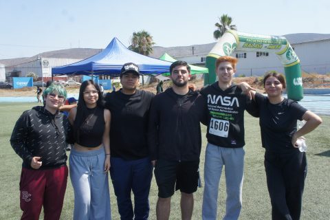 Natalia Valenzuela, Rebeca Estevez, Josué Arroyo, Jael Sandoval, Iván Robles y Luisa Celaya.