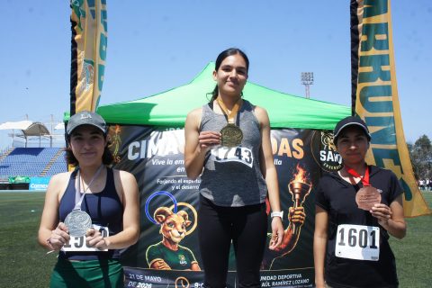 Julissa Valdés, Ami Shalom y Mia Alcántar.