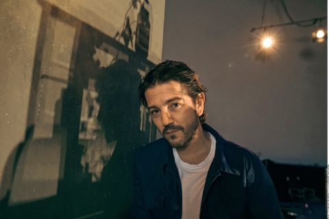 Diego Luna convierte el futbol en reflexión