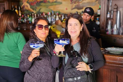 Olga Leija y Mirtha Aguilar.