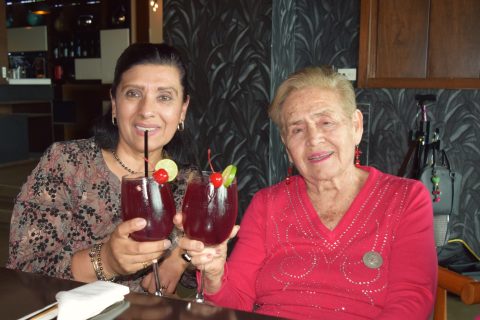 Francisca Ramos y Yolanda Rangel.