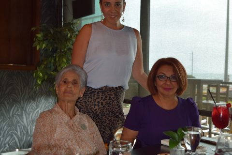 Patricia Sainz, Guillermina Lazo y Amada López. 