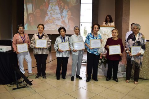 Antonieta Gámez, Elena Bonilla, Hipsila Luyando, Elsa Guillermina Lasso, Martha Pliego, Yolanda Rangel y Norma Galicia, fundadoras de la asociación.