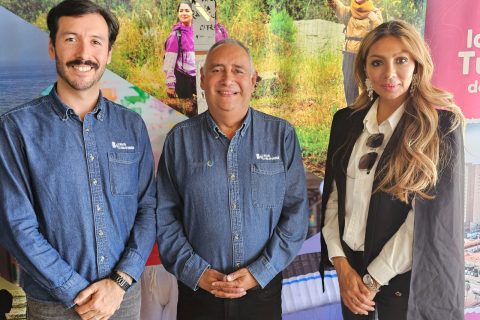 Saúl Álvarez, Marco Carrillo y Nelsin García.