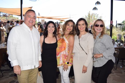 Miguel Ángel Badiola, Liz Pacheco, Lucía Aguirre, Ana Gabriela Estrada y Karen Alaniz.