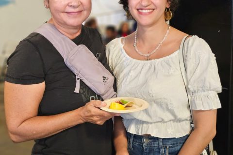 María Fimbres y Samantha Fimbres.