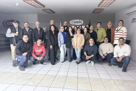 Abhril Aguirre se tomó la foto del recuerdo con los invitados.