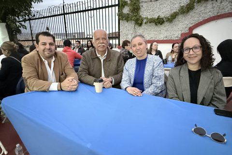 Armando Díaz, Julio Salinas, Cynthia Castillo y Carolina Juárez.