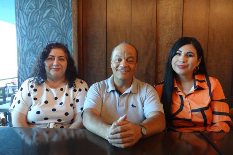 Socorro Encarnación, Hugo Toscano y Johanna Ochoa.