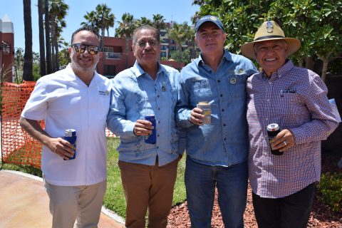 Benito Rico, Juan Carlos Caropresi, Noe Morales y Juan Santillán, del Club Rotario Tijuana.