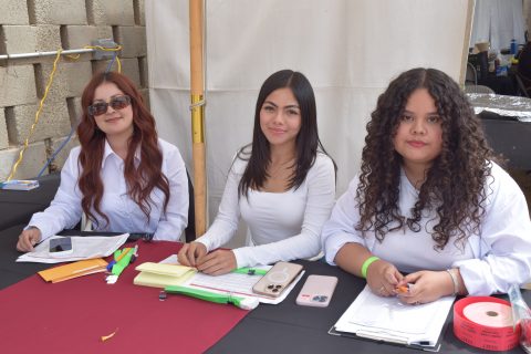 Dayanna Fernández, Katherine Mora y Dariana Valenzuela.