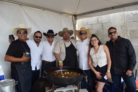 Alonso Herrera, Víctor Valdés, Jair Lozano, Rafael Delgado, Gilberto Sepúlveda, Aracely Padilla y Hubert Lereé.