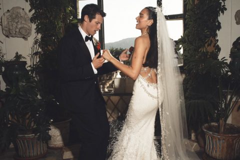 Dua Lipa comparte álbum de su boda