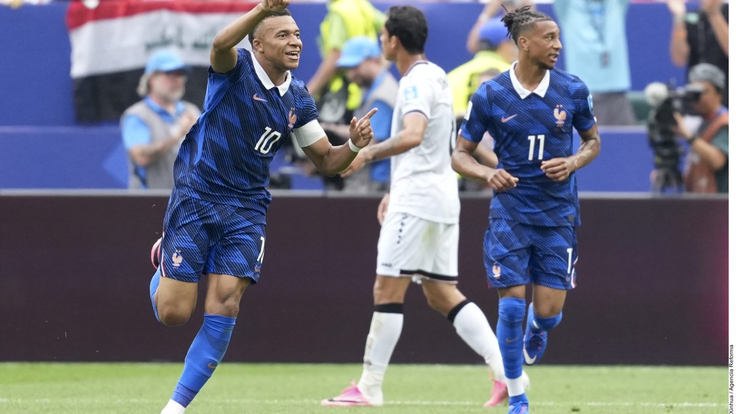 Nadie para a Mbappé; avanza Francia a 16vos