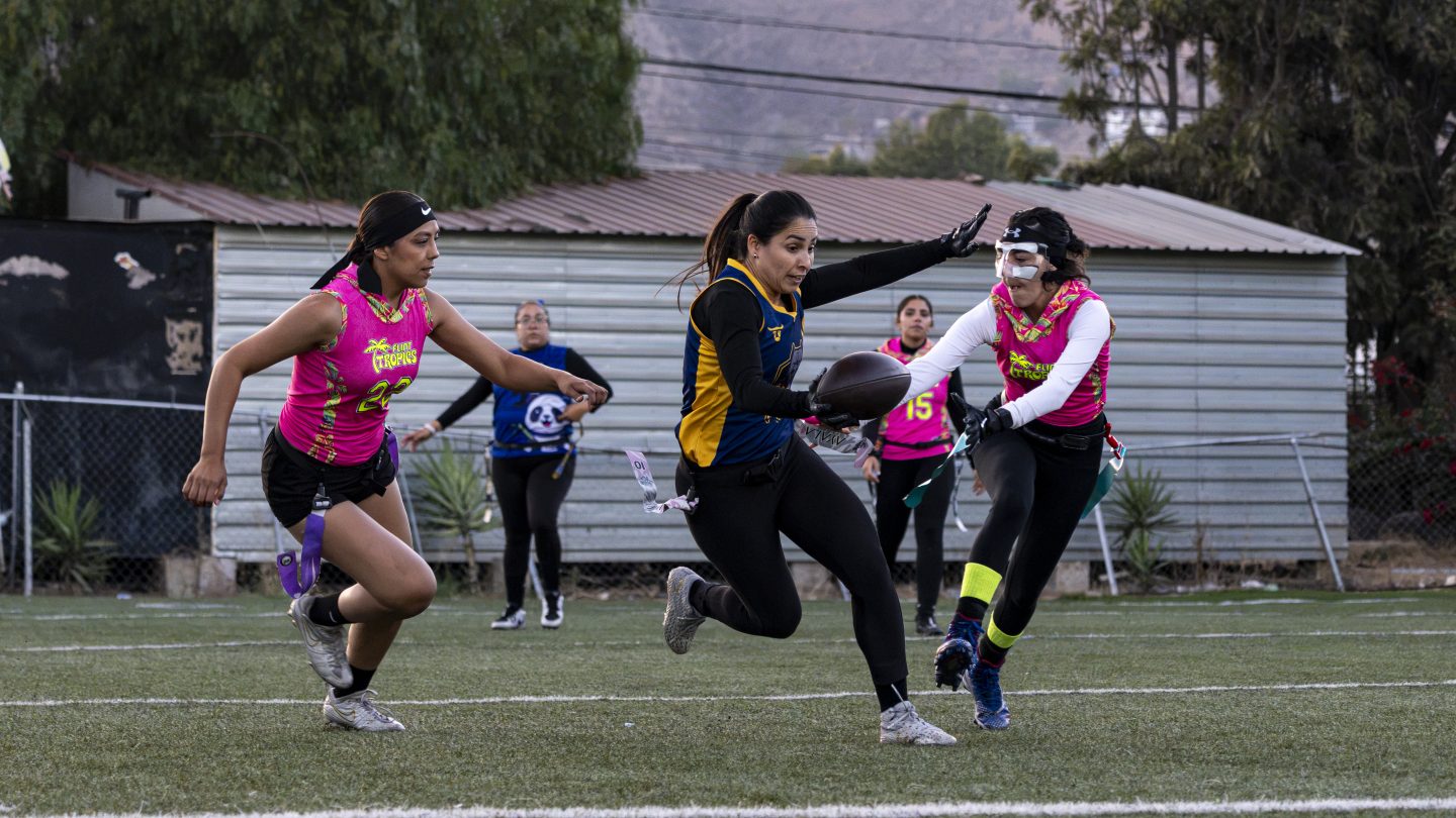 Flint Tropics se impone a Máximos en la Femenil G1