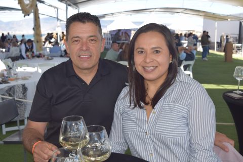 Eliseo Estudillo y Karla Mejía.