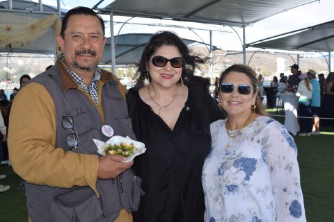 César Esparza, Reyna Montañez y Tere Bayón.