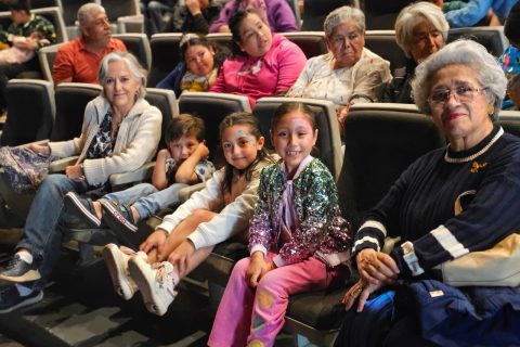 Elizabeth Tentori, Gonzalo, Sofía, Amia y Elsa Cortés.