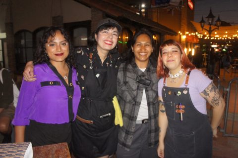 Valeria, Laura, Sensei e Ismari.