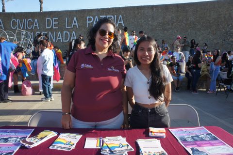 Marcela Montevedros y Juana Julián.