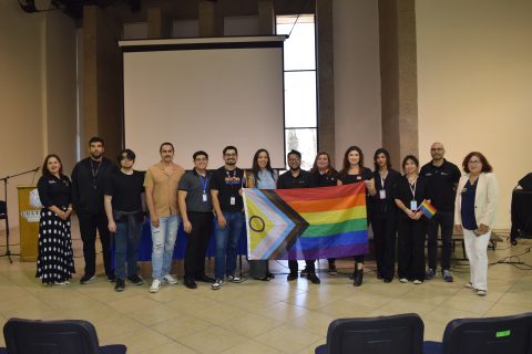 El equipo organizador del Foro de Salud Mental y Diversidades se tomó la fotografía grupal.