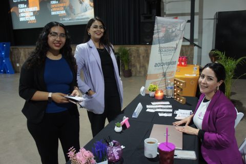 Fernanda Neri, Georgina Cota y Mónica Sandoval.