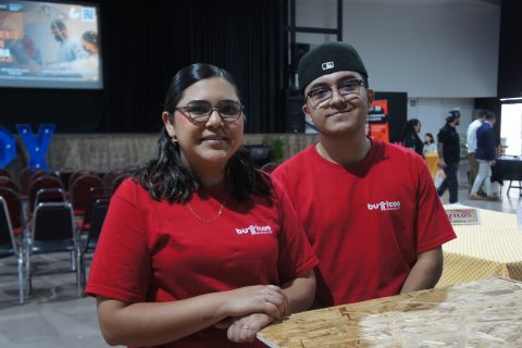 Ileana Itzel Reina y Roberto Larios Olachea.